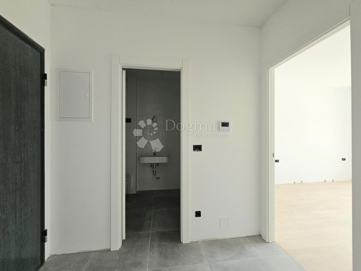 Umago, nuova costruzione,