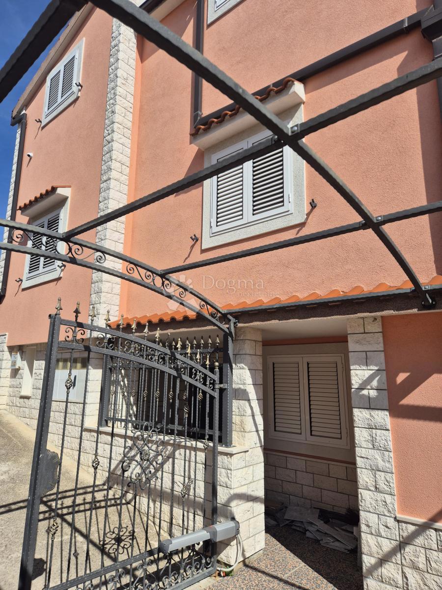 Casa Sveti Kajo, Solin, 300m2