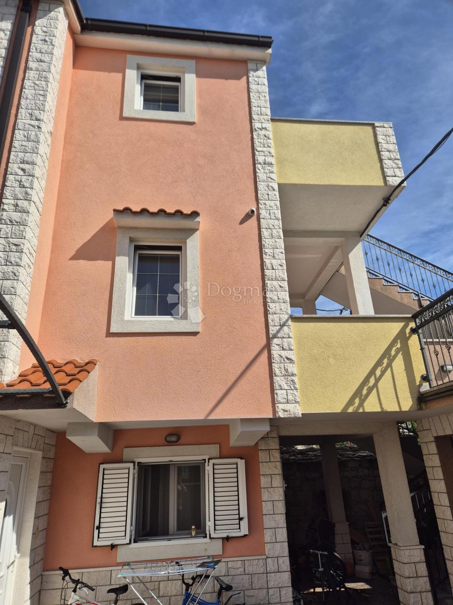 Casa Sveti Kajo, Solin, 300m2