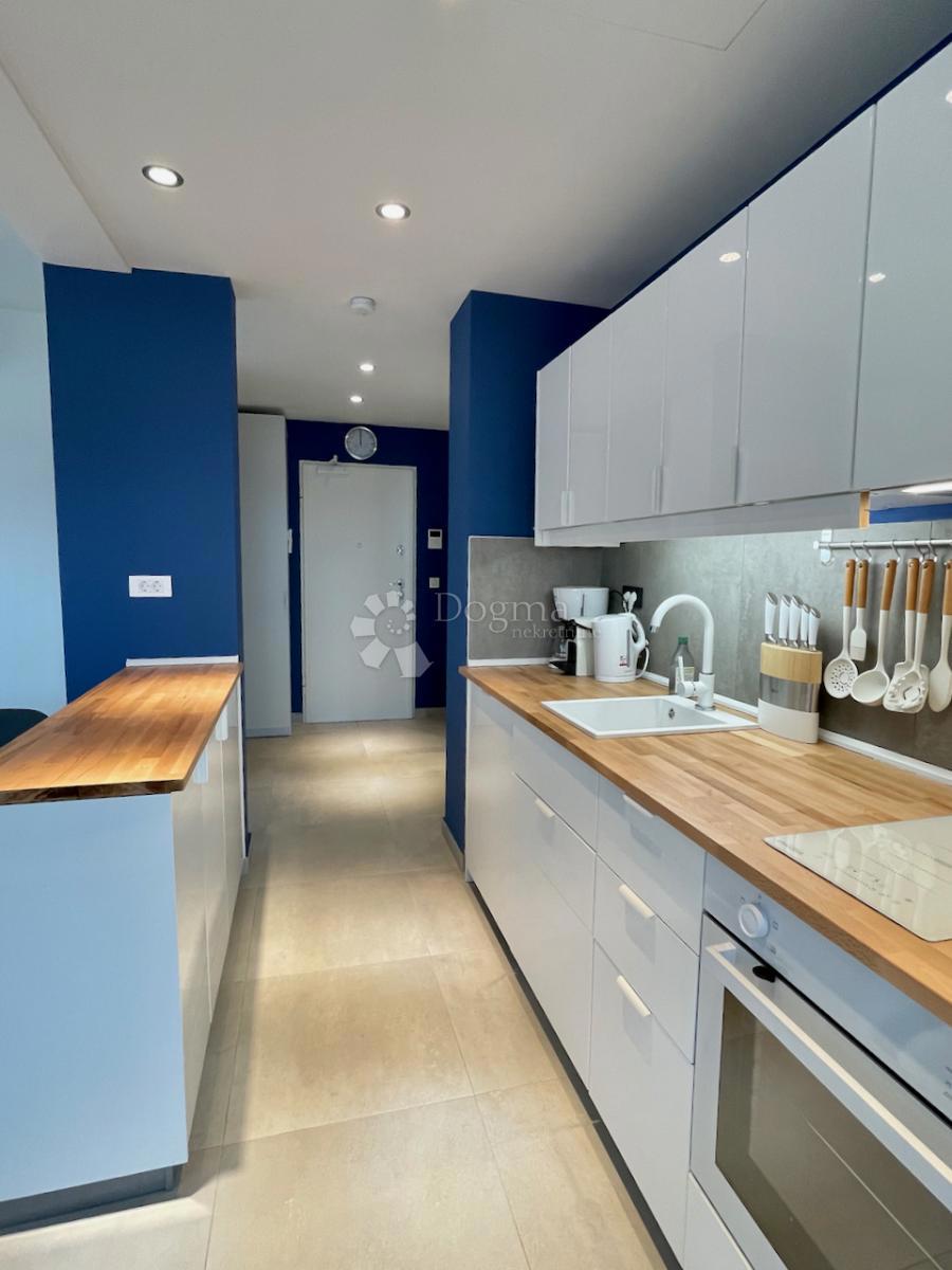 Allogio Maslenica, Jasenice, 107m2