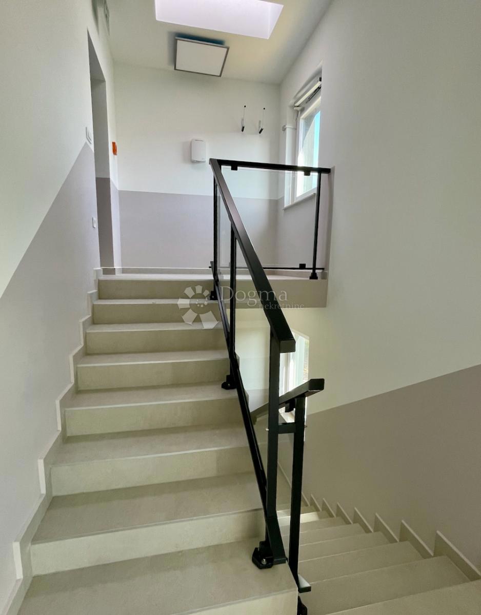 Allogio Maslenica, Jasenice, 107m2