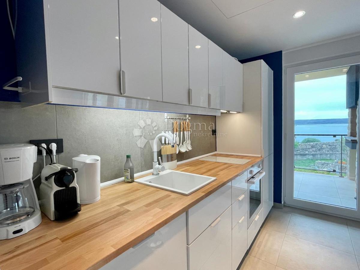 Allogio Maslenica, Jasenice, 107m2