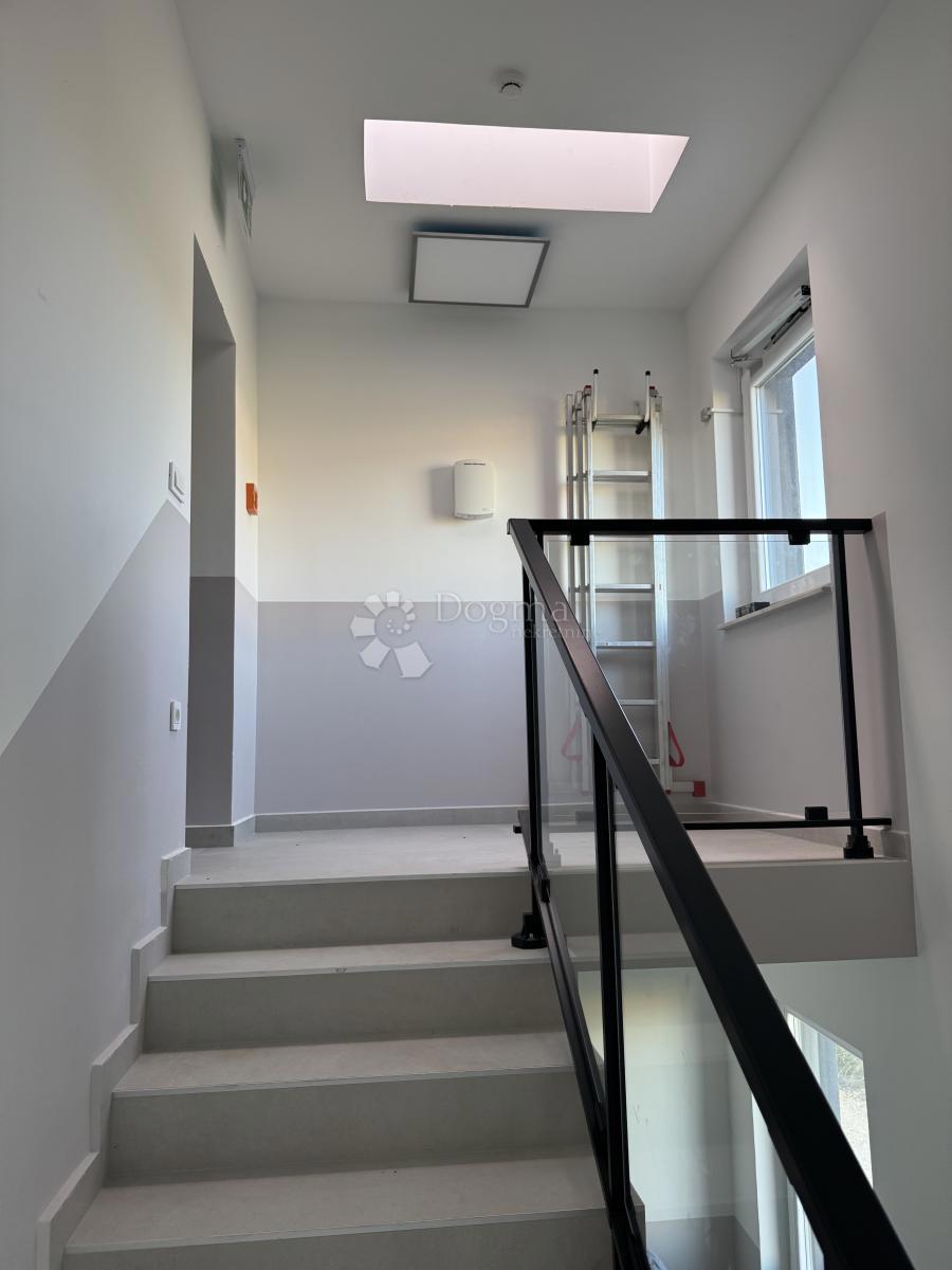 Allogio Maslenica, Jasenice, 107m2