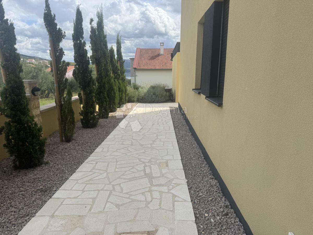 Allogio Maslenica, Jasenice, 107m2