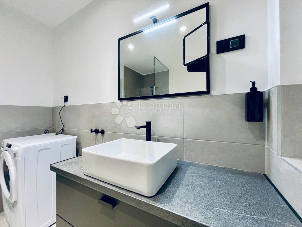 Allogio Maslenica, Jasenice, 107m2