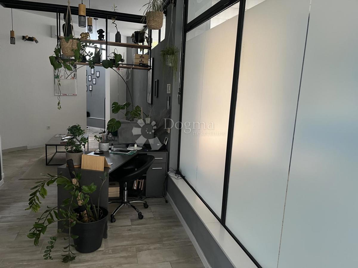 Locale commerciale Špansko, Stenjevec, 50,53m2