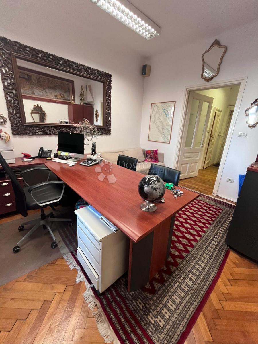 Allogio Opatija - Centar, Opatija, 65m2