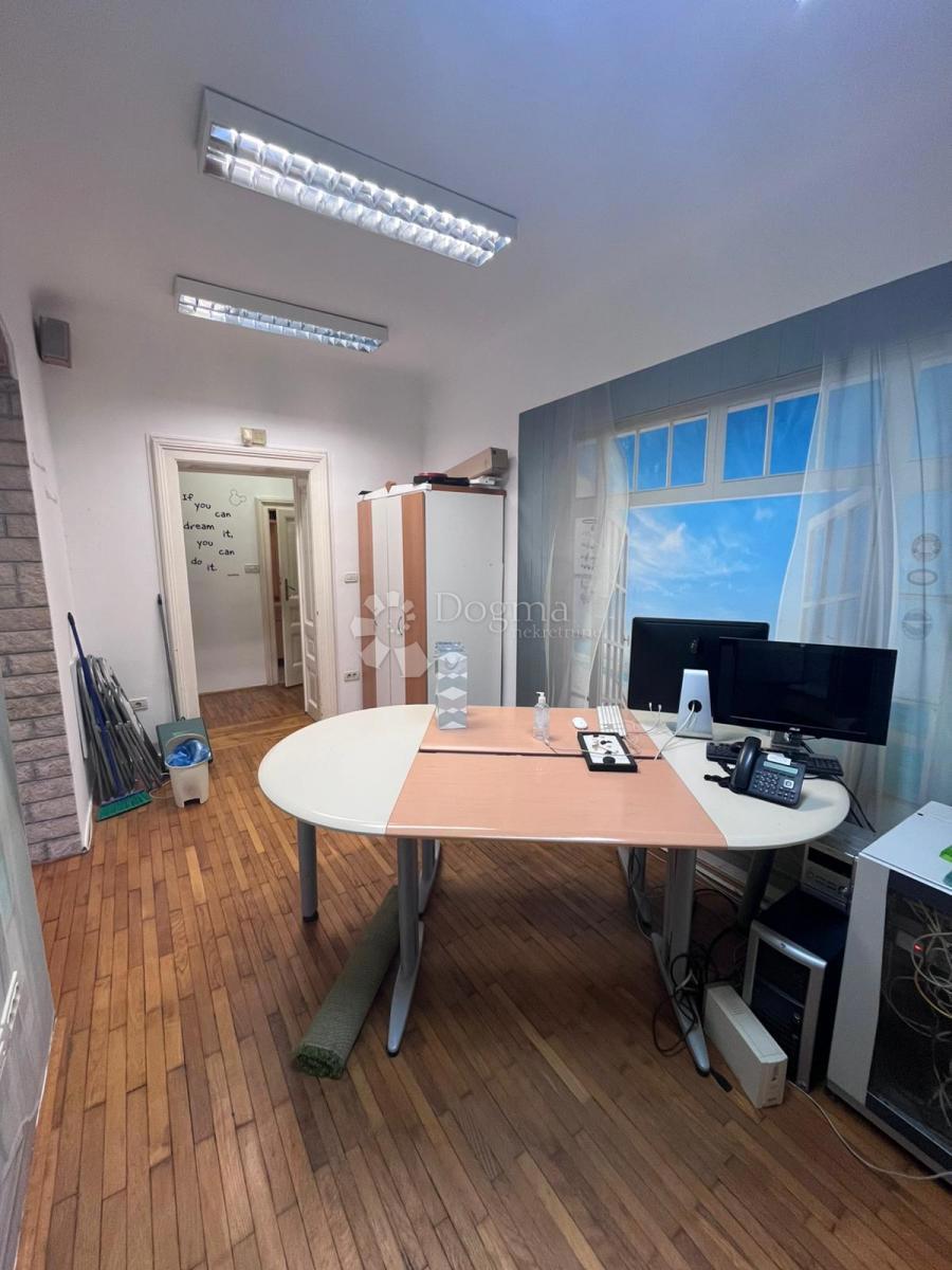 Allogio Opatija - Centar, Opatija, 65m2