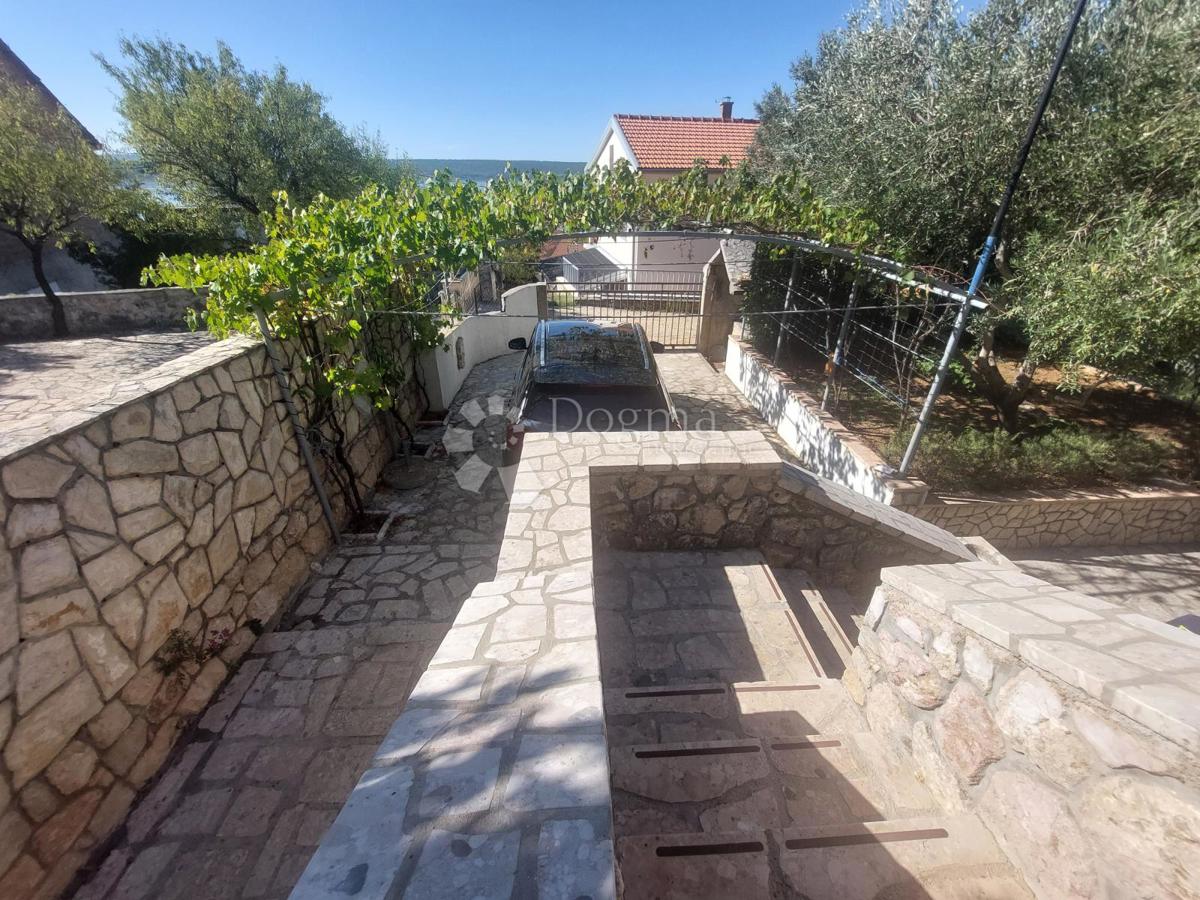 Casa Maslenica, Jasenice, 92m2