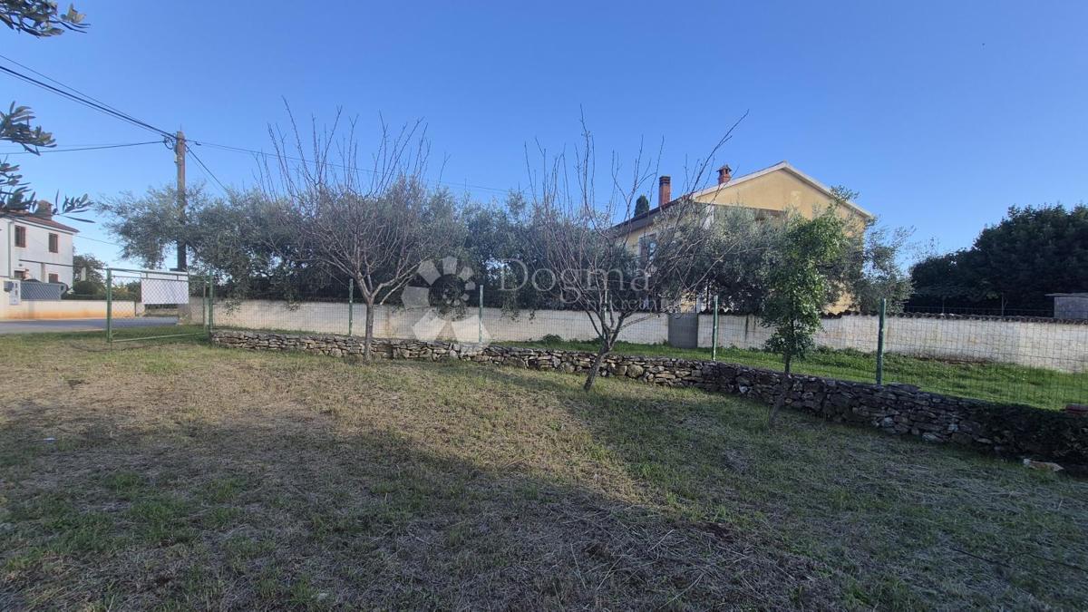 Terreno edificabile Peruški, Marčana, 493m2