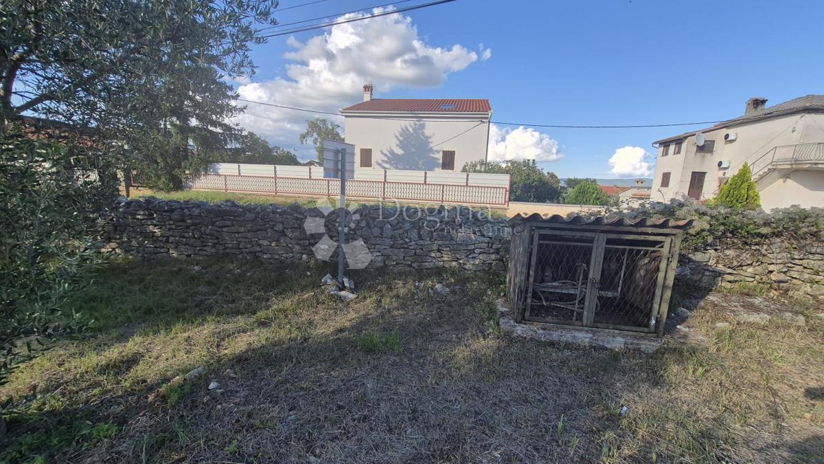 Terreno edificabile Peruški, Marčana, 493m2