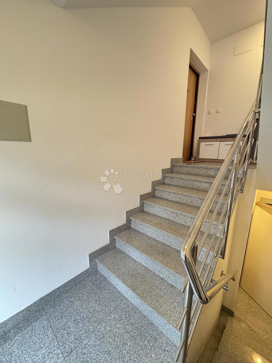 Allogio Rudeš, Trešnjevka - Sjever, 67,83m2