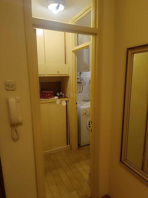 Allogio Varoš, Šibenik, 65m2