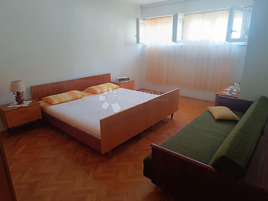 Allogio Varoš, Šibenik, 65m2