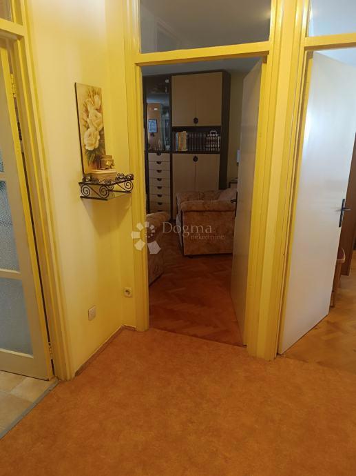 Allogio Varoš, Šibenik, 65m2