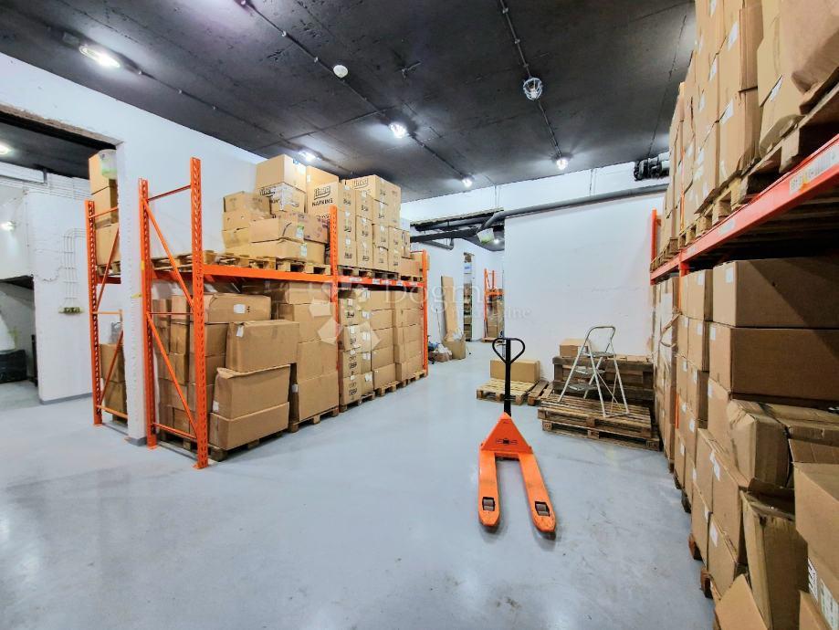 Locale commerciale Trešnjevka, Trešnjevka - Sjever, 555m2