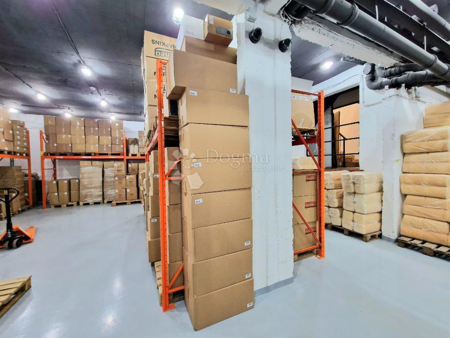 Locale commerciale Trešnjevka, Trešnjevka - Sjever, 555m2