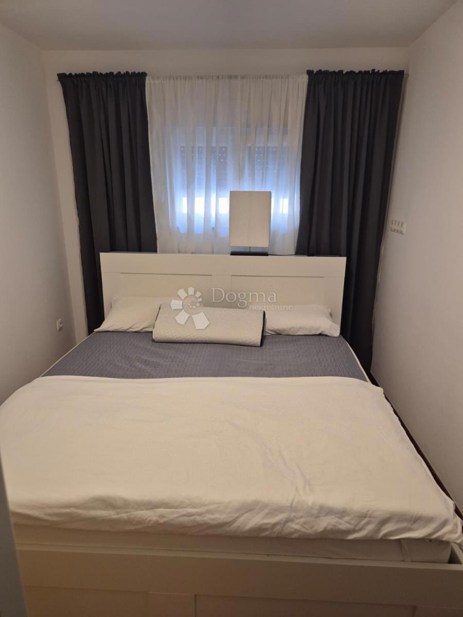 Appartamento con due camere a pochi passi dal mare – Okrug Gornji