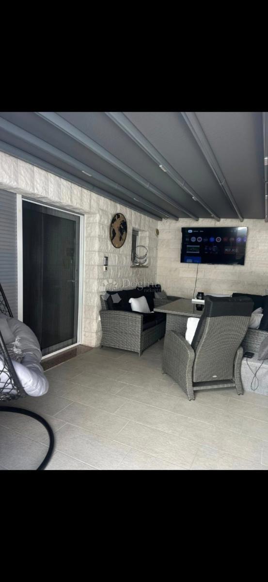 Appartamento con due camere a pochi passi dal mare – Okrug Gornji