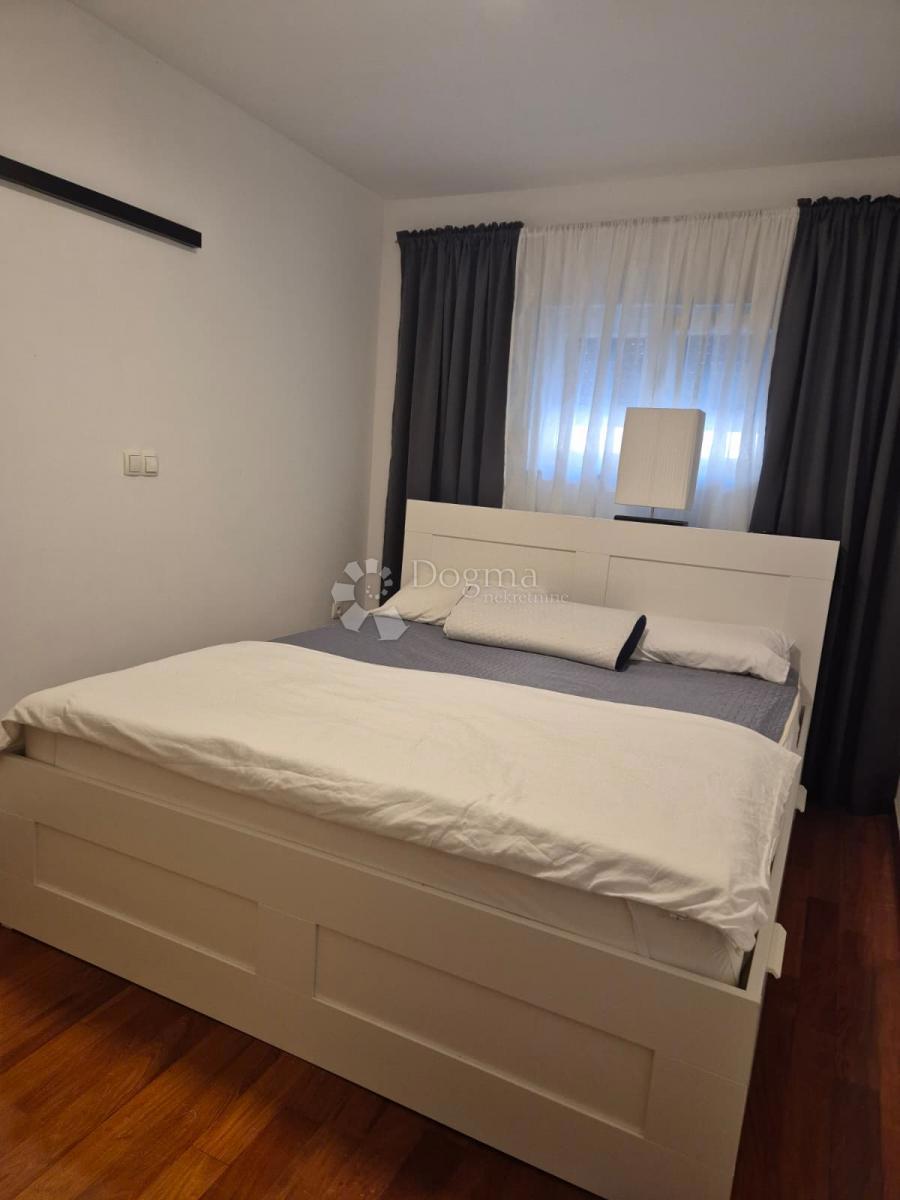 Appartamento con due camere a pochi passi dal mare – Okrug Gornji