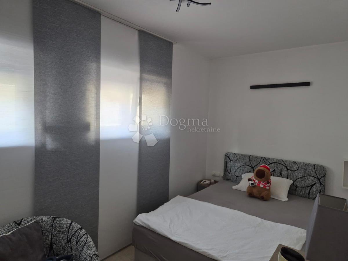 Appartamento con due camere a pochi passi dal mare – Okrug Gornji