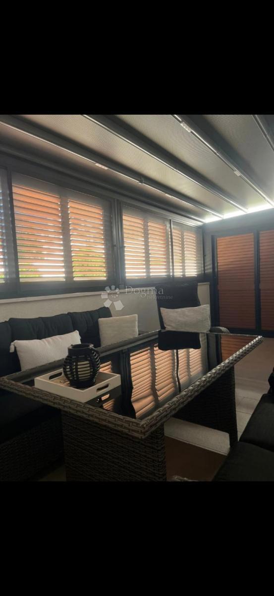 Appartamento con due camere a pochi passi dal mare – Okrug Gornji