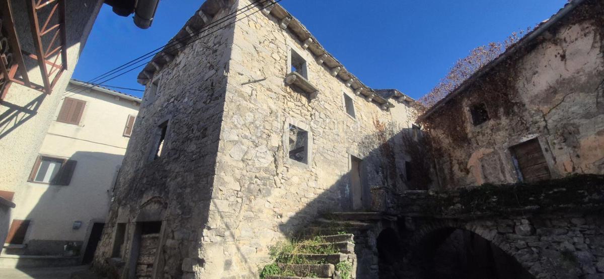 Casa Boljun, Lupoglav, 135m2