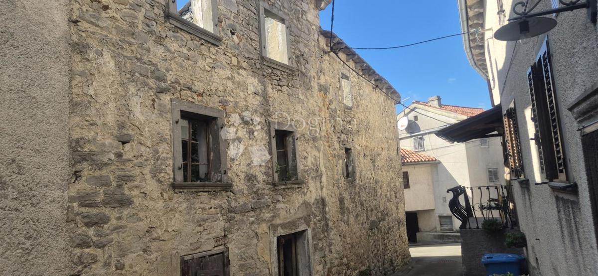 Casa Boljun, Lupoglav, 135m2