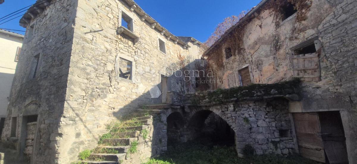 Casa Boljun, Lupoglav, 135m2