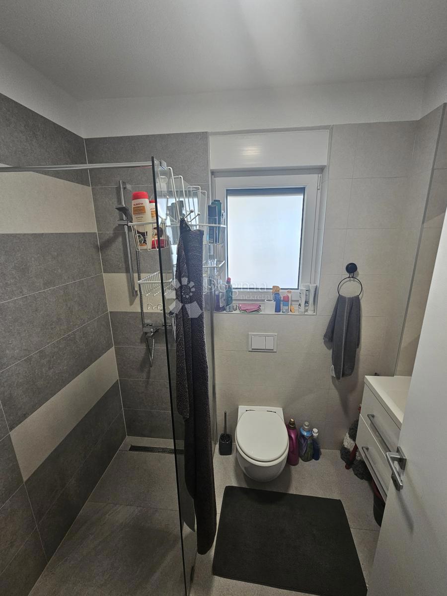 Allogio Okrug Gornji, Okrug, 73,63m2