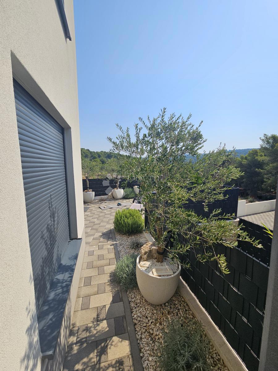 Allogio Okrug Gornji, Okrug, 73,63m2