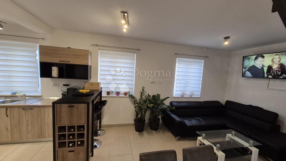 Appartamento duplex di 91,05 m2 a Bale