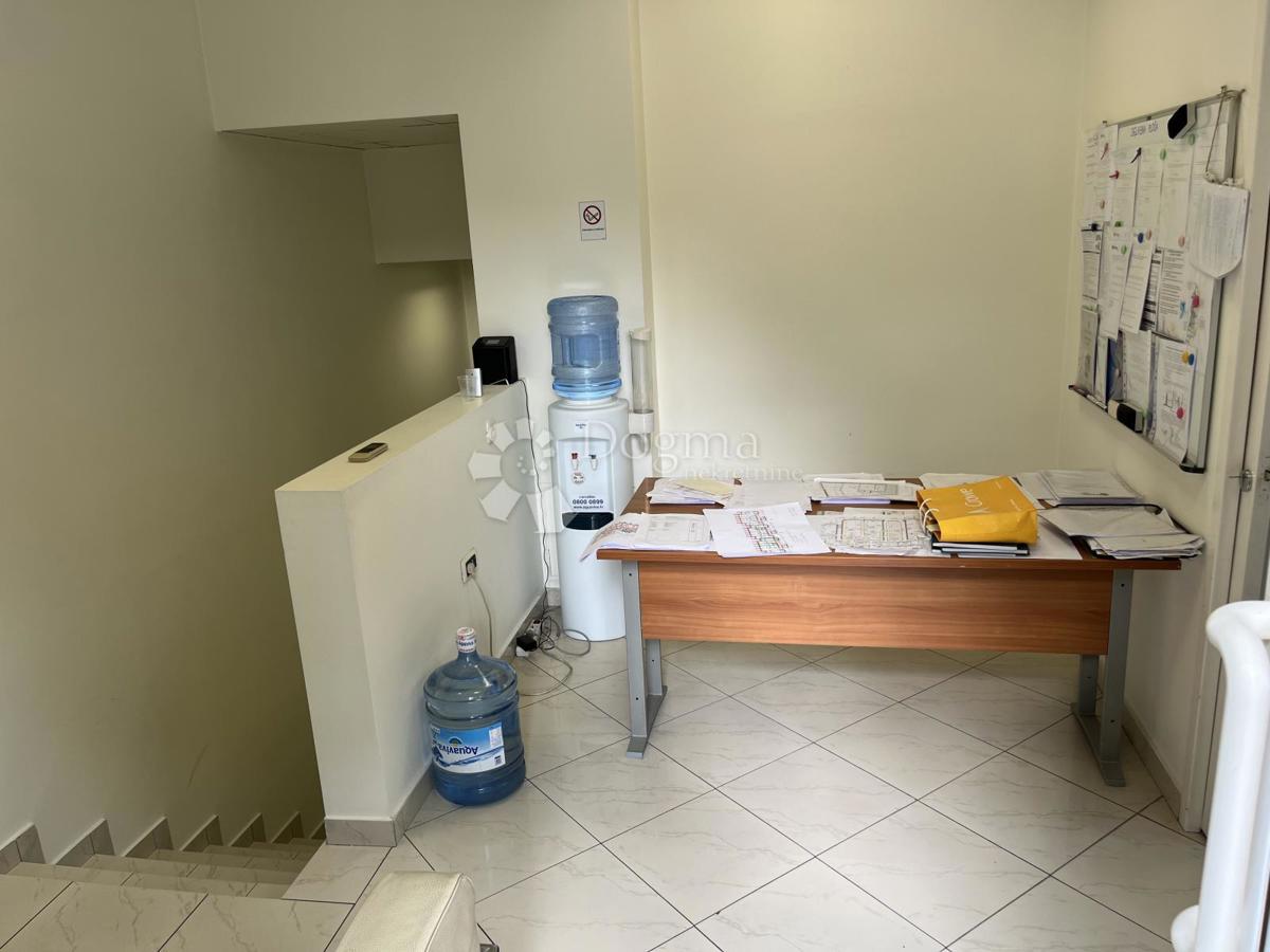 Locale commerciale Malešnica, Stenjevec, 78,44m2