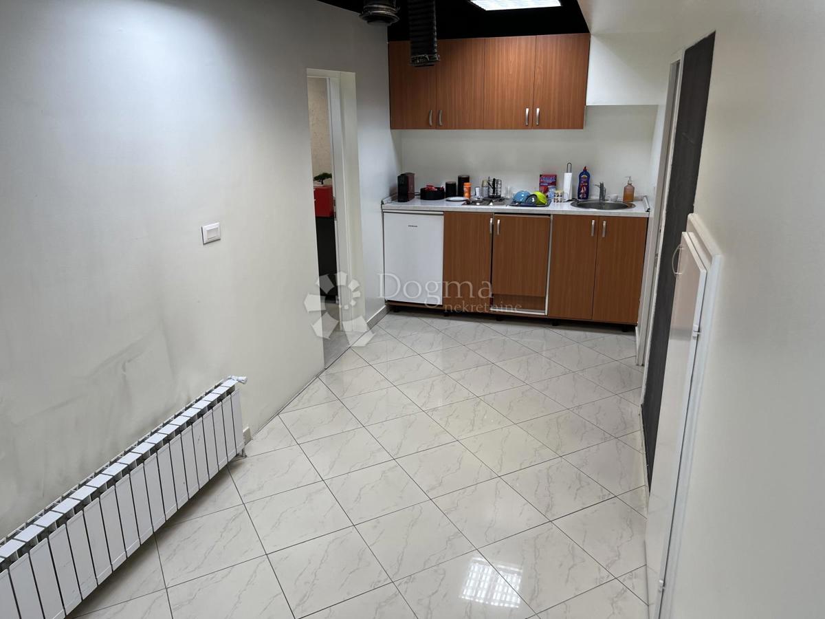 Locale commerciale Malešnica, Stenjevec, 78,44m2