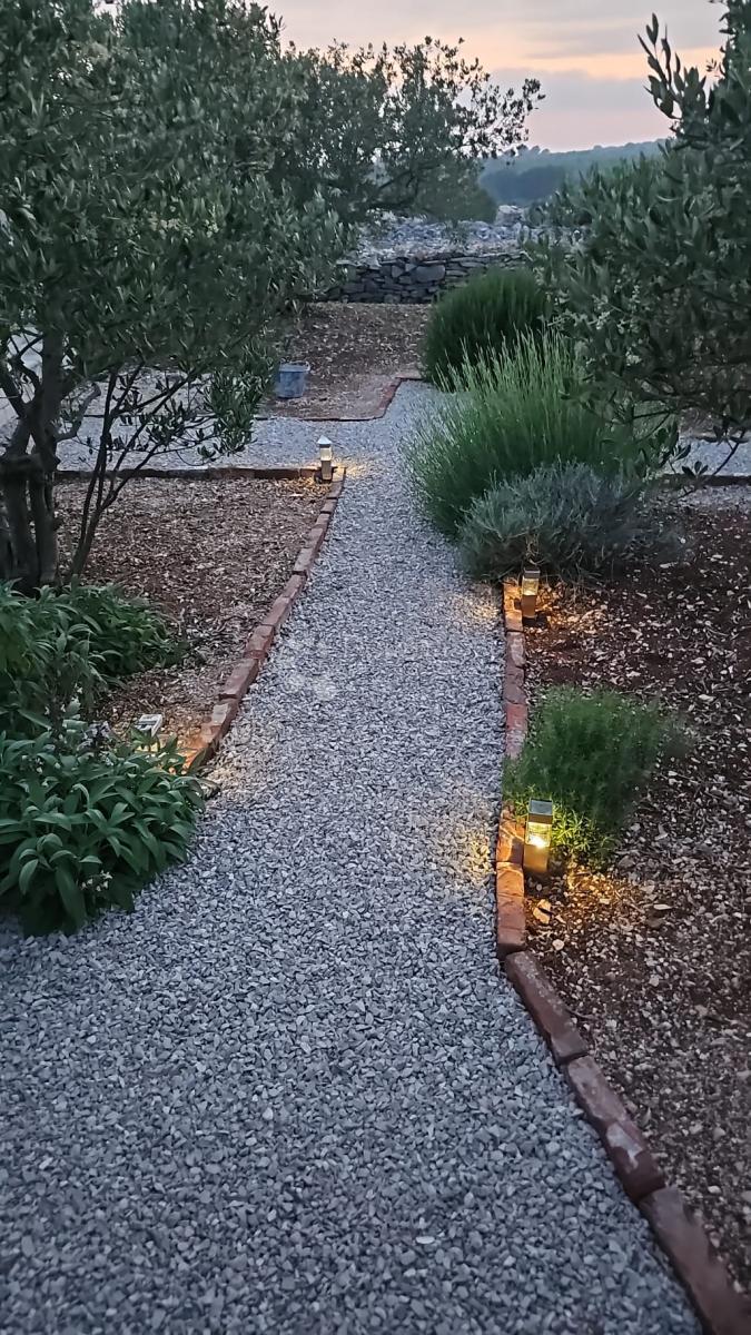 Oasi di pietra a Solta