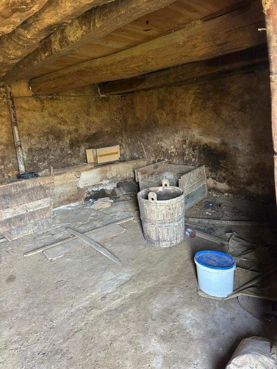 Casa Švica, Otočac, 900m2