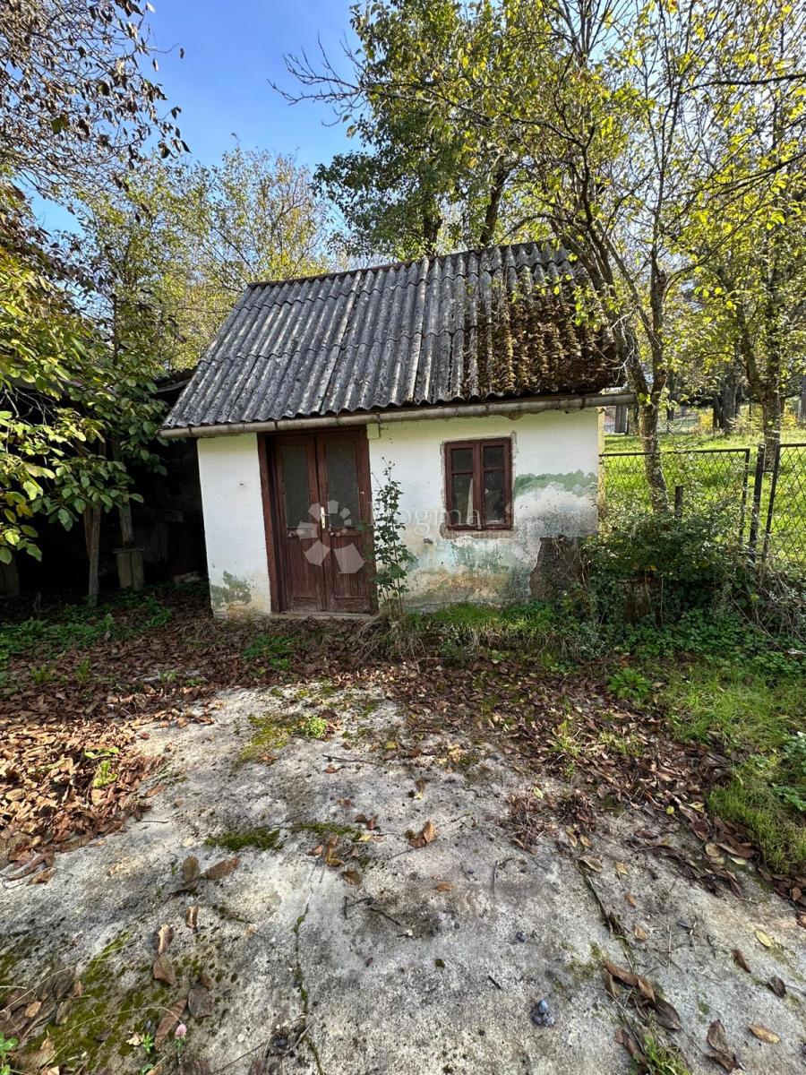 Casa Švica, Otočac, 900m2
