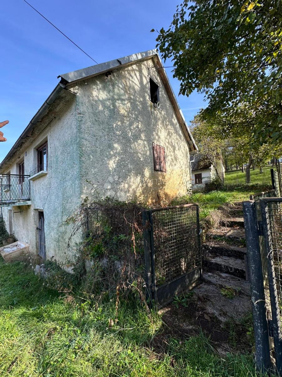 Casa Švica, Otočac, 900m2