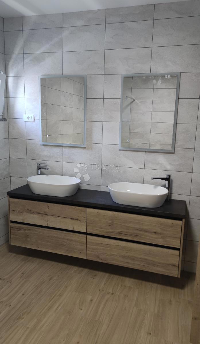 Casa Seline, Starigrad, 335,58m2