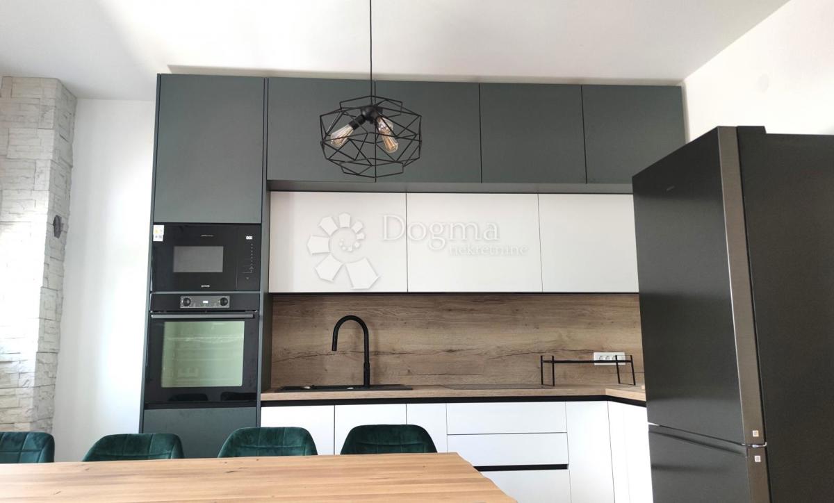 Casa Seline, Starigrad, 335,58m2