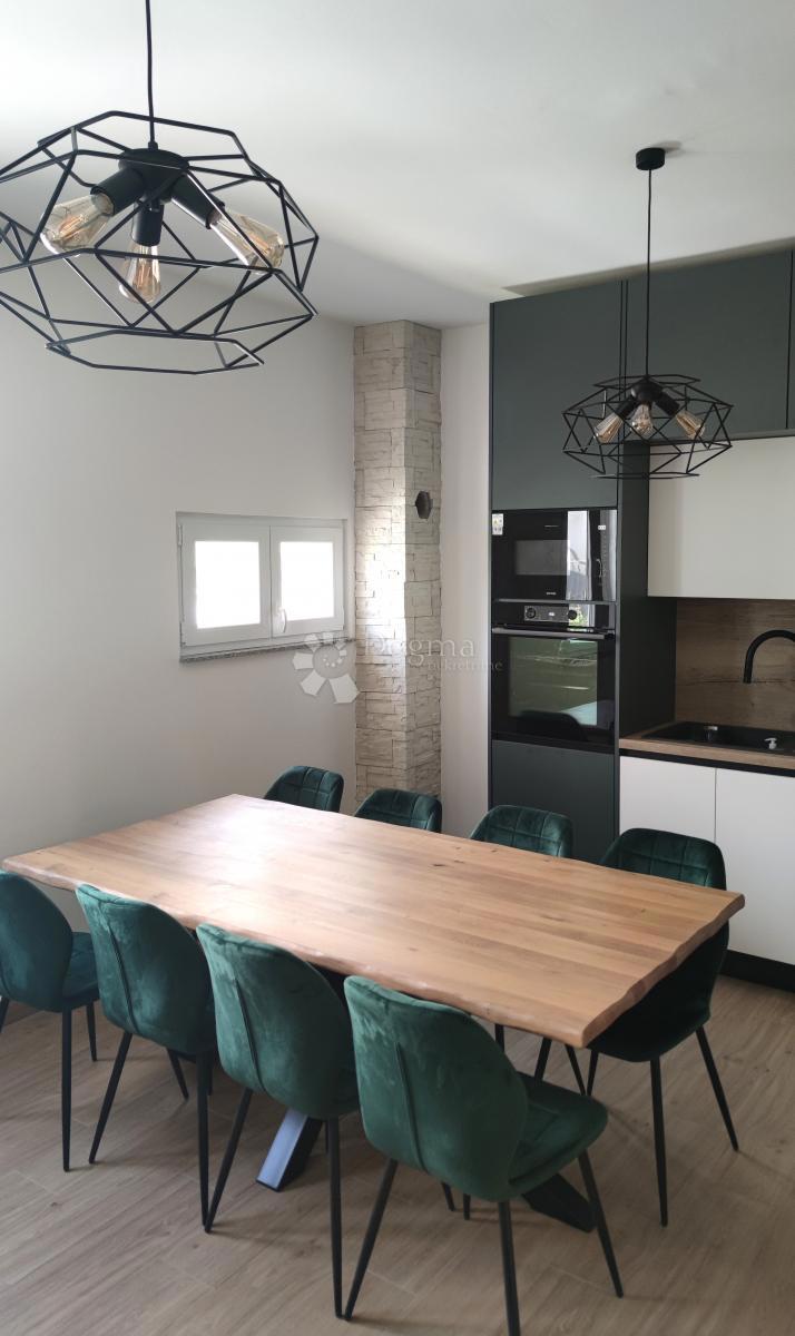 Casa Seline, Starigrad, 335,58m2