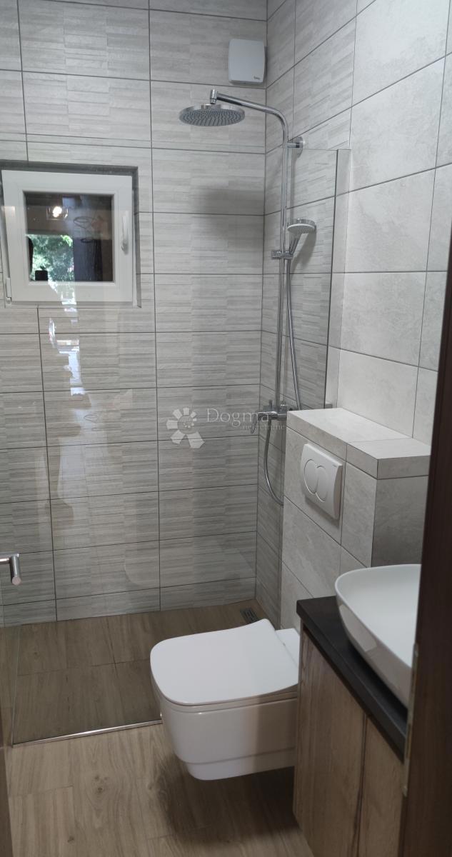 Casa Seline, Starigrad, 335,58m2