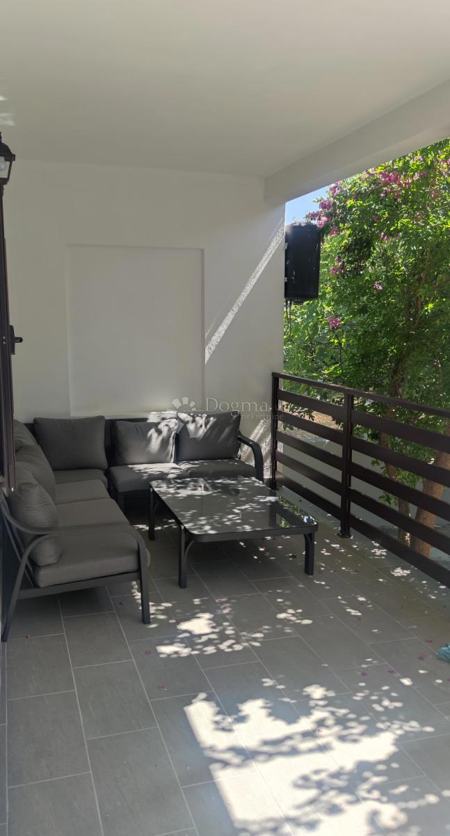 Casa Seline, Starigrad, 335,58m2