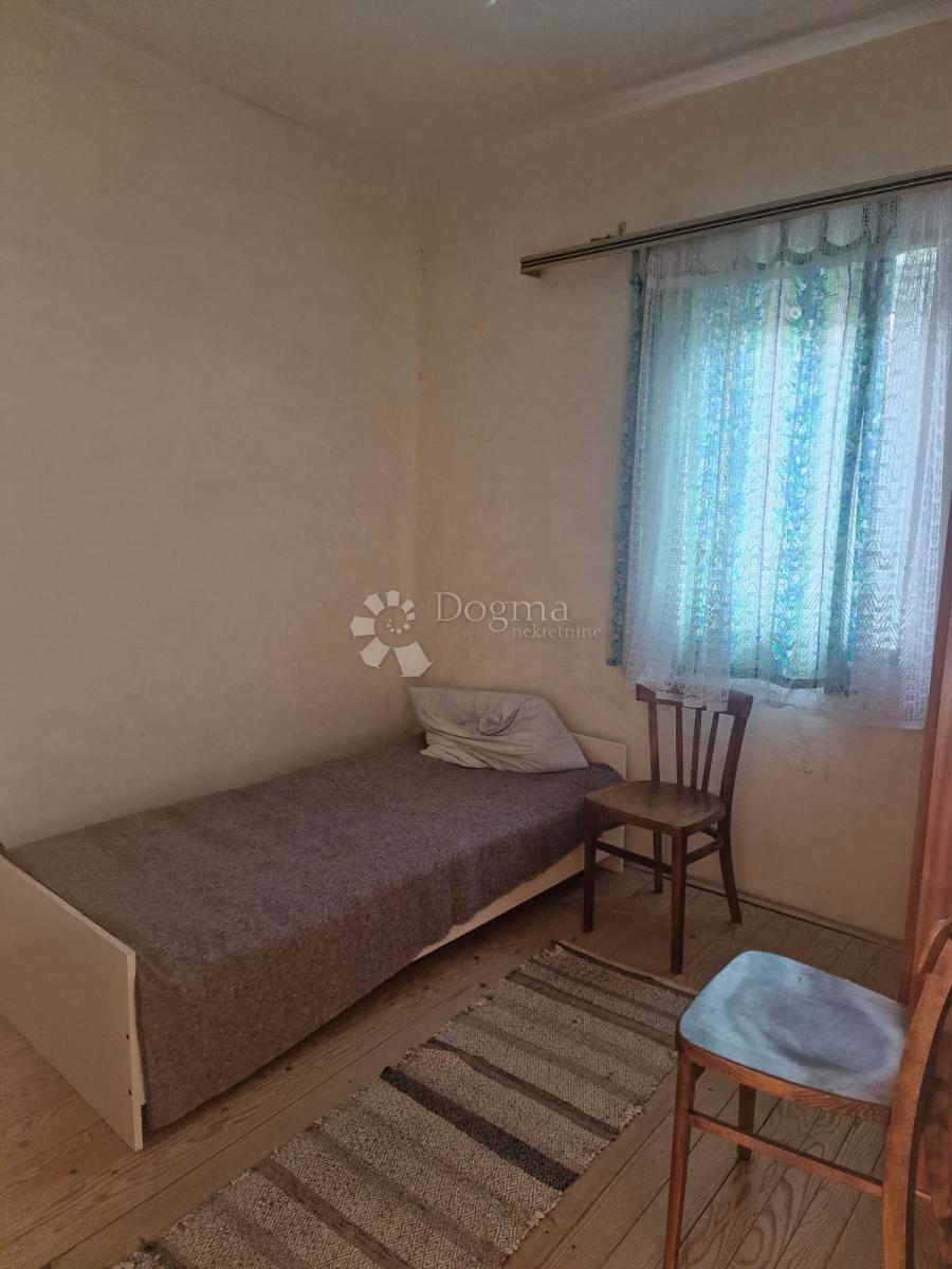 Posedarje – casa con vista mare e grande potenziale