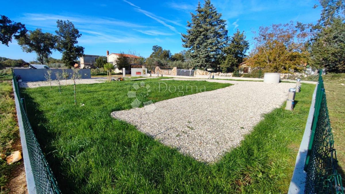 Terreno di alta qualità con pozzo d'acqua a 500 m dal mare