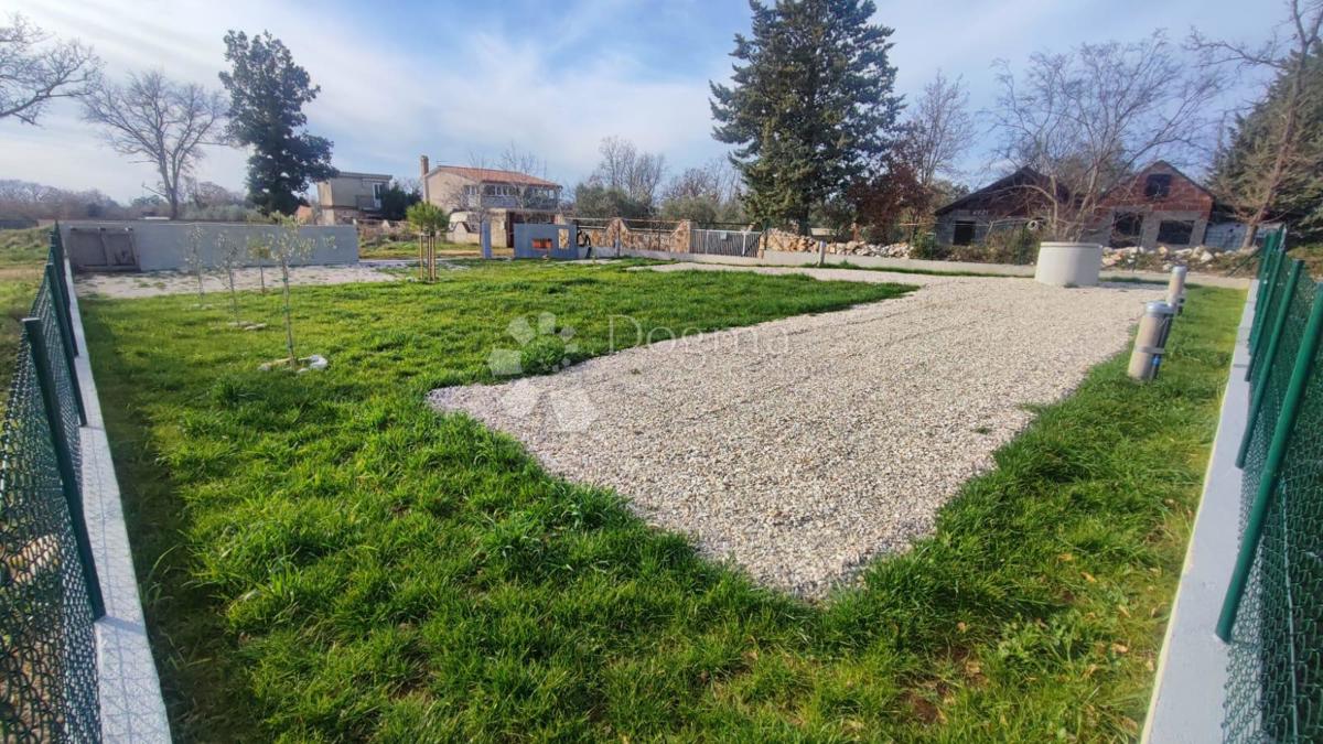 Terreno di alta qualità con pozzo d'acqua a 500 m dal mare
