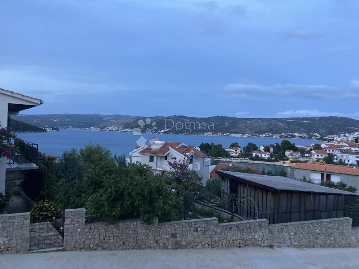 PER INVESTITORI - Interessante terreno edificabile con splendida vista sul mare!