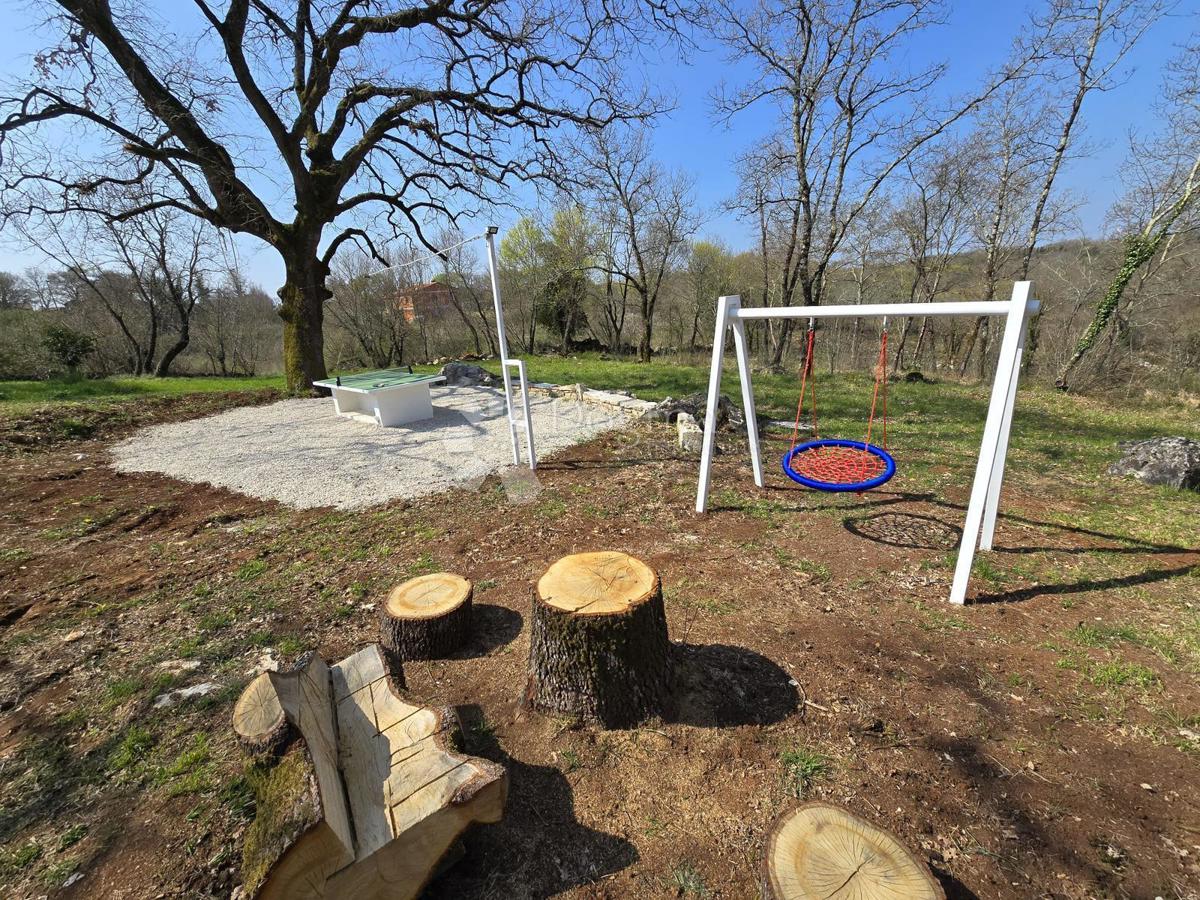 RIDOTTO!!!! STABILE CASA VACANZE CON PISCINA