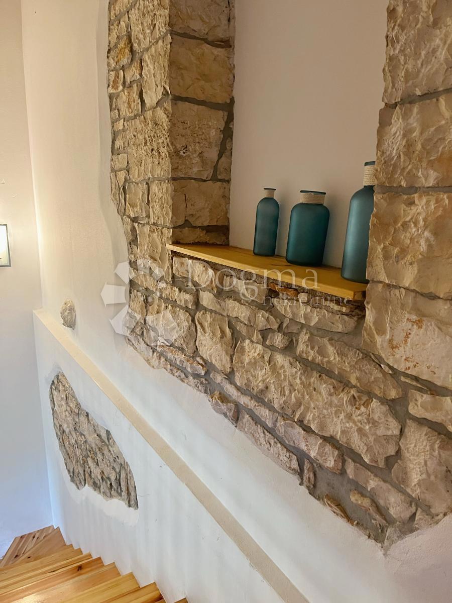 RIDOTTO!!!! STABILE CASA VACANZE CON PISCINA E GIARDINO DI 7144 mq