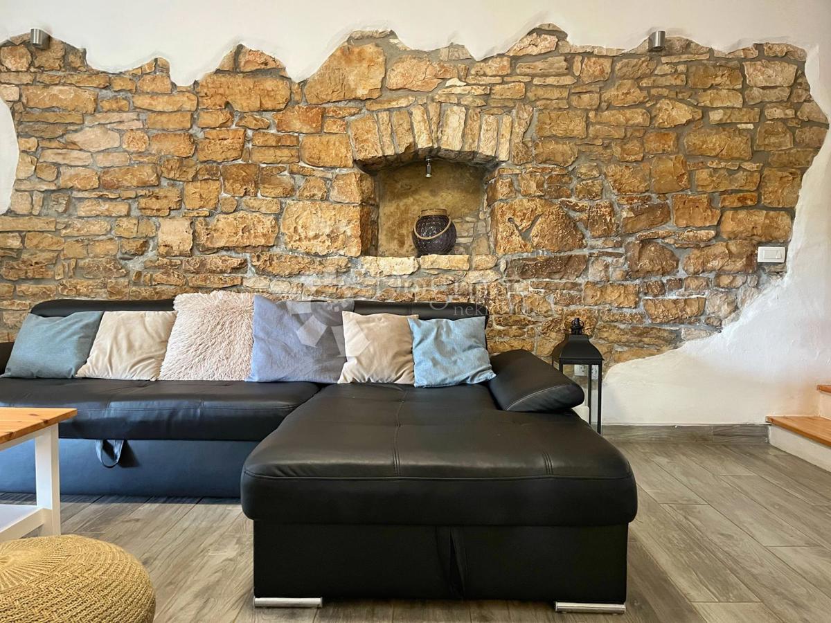 RIDOTTO!!!! STABILE CASA VACANZE CON PISCINA E GIARDINO DI 7144 mq